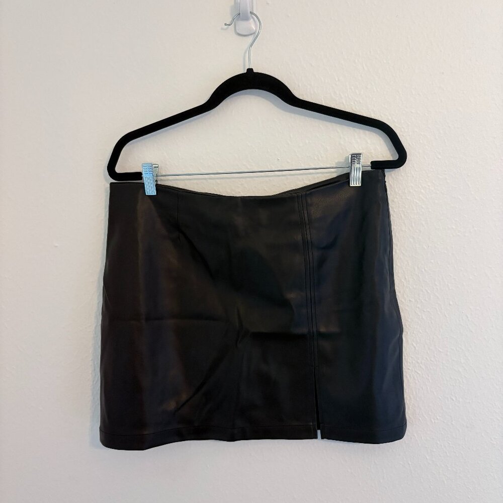 Juicy Couture Faux Leather Mini Skirt | Black | Size L